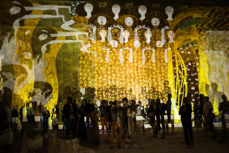 Klimt, Hundertwasser et Schiele aux Baux de Provence.