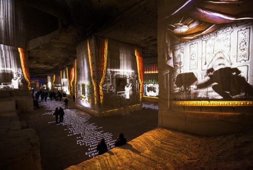 Aux portes du spectacles Melies (REP098-72537)