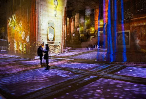 Aux portes du spectacles Melies (REP098-73038)