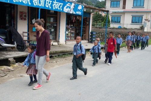 Gonkyap en marche pour l'école Katmandou (REP101_52458)