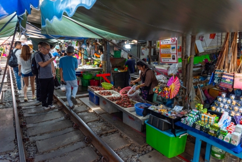 Le marché de Maeklong (REP127_89975)