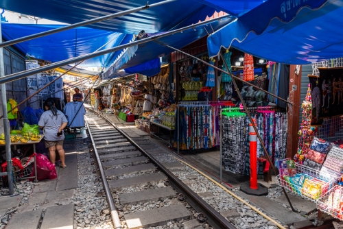 Le marché de Maeklong (REP127_89994)