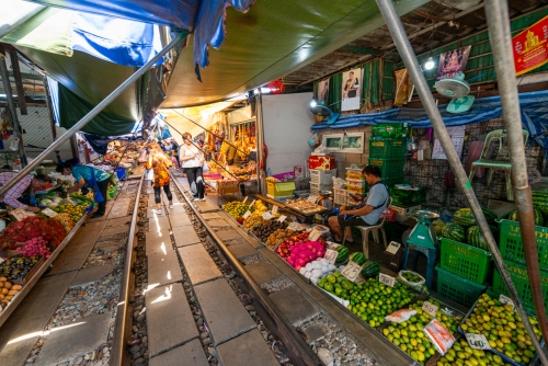 Le marché de Maeklong (REP127_90243)