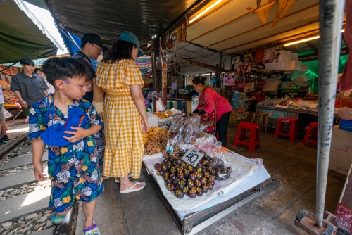 Le marché de Maeklong (REP127_90258)