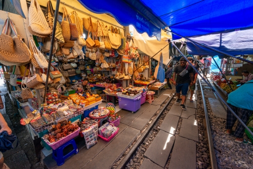 Le marché de Maeklong (REP127_90262)