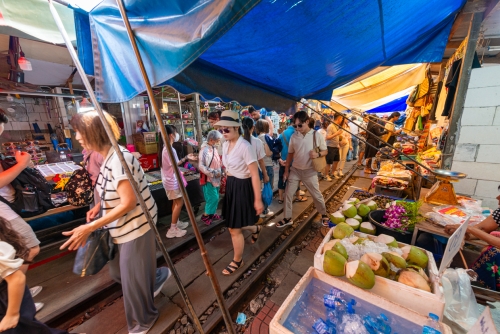 Le marché de Maeklong (REP127_90274)