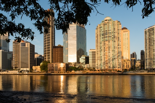 Lever de soleil sur les quartiers d'affaires Brisbane (REP071_64356)
