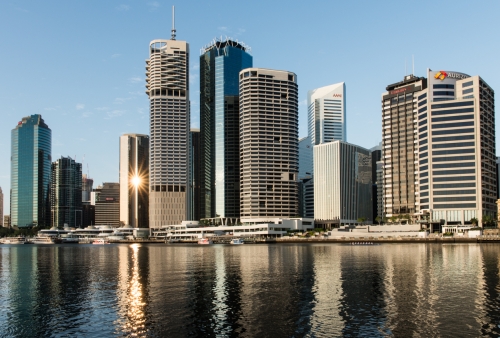 Lever de soleil sur les quartiers d'affaires Brisbane (REP071_64384)