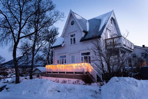 Maison traditionelle de Tromso (REP099_83014)