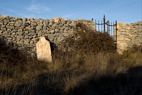 Montsalier cimetière (REP028-B7314)