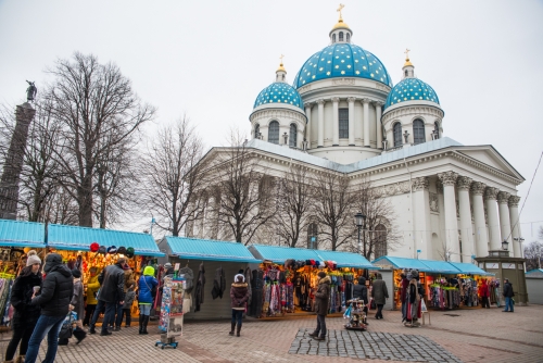 Petit marché de Saint Petersbourg (REP044_74700)