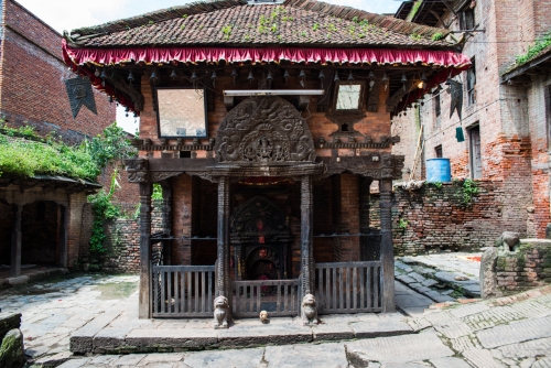 Petit temple de quartier Bhaktapur (REP079-53627)