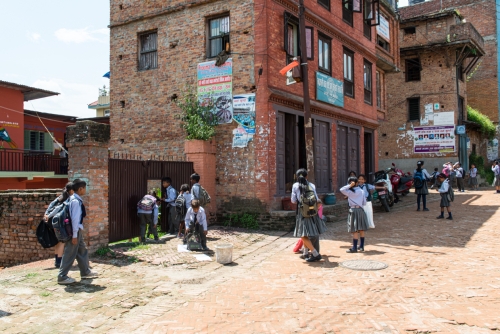 Sortie d'école Bhaktapur (REP079-53698)