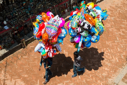 Vendeur de ballons Bhaktapur (REP079-53677)