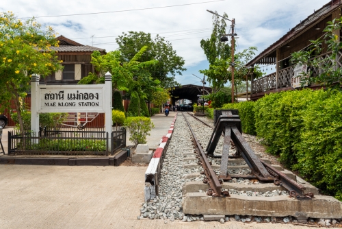 la gare de Maeklong (REP127_90050)